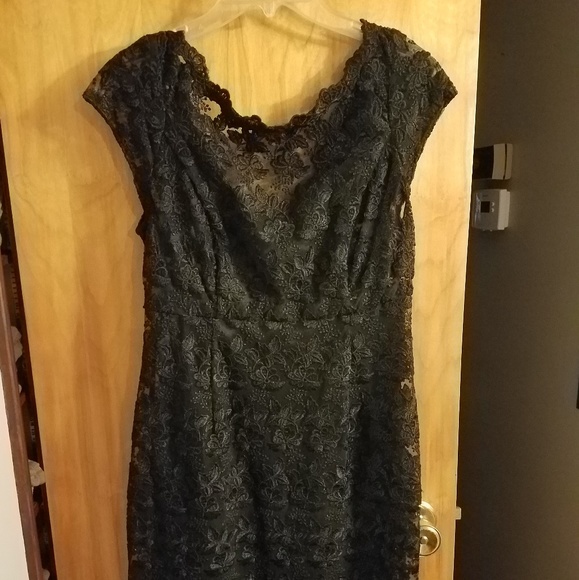 Black Lace dress - Picture 8 of 8